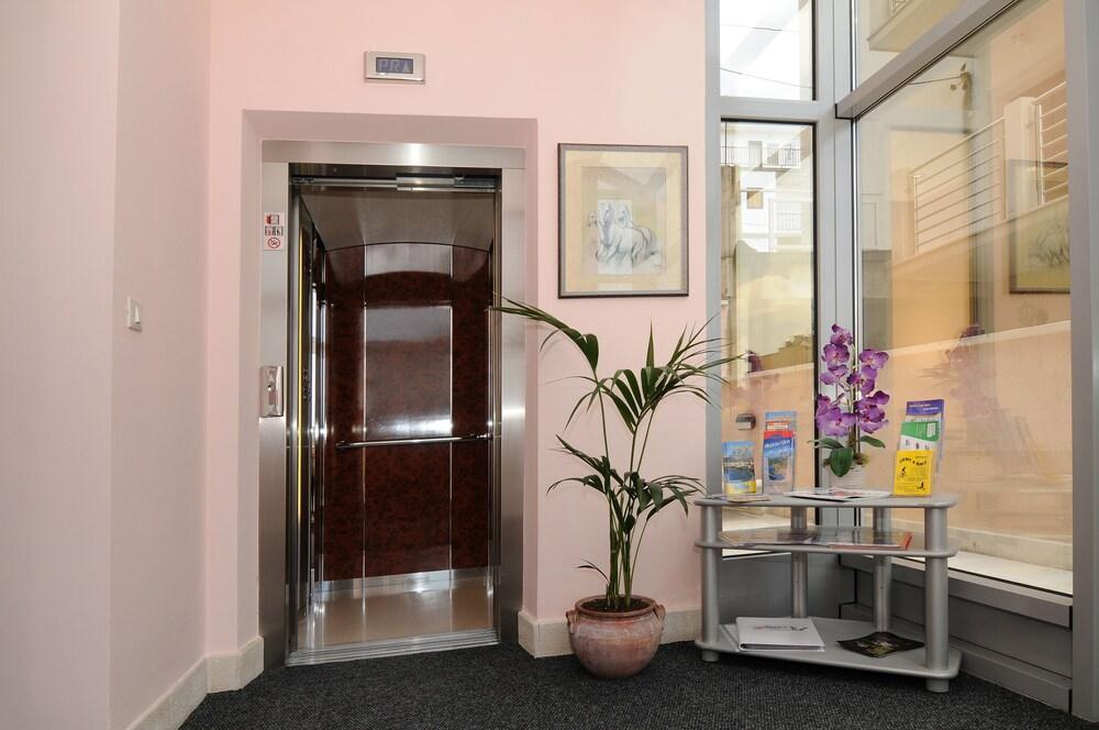 Rosina Hotel Makarska